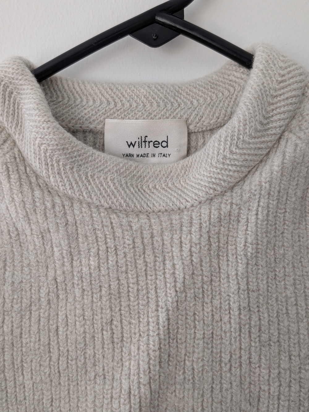 Wilfred Aritzia Cream Ribbed Crewneck Sweater Vest